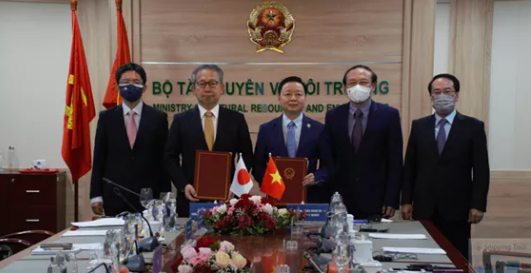越南政府與日本政府簽署《低碳增長(聯合信貸機制 - JCM)合作諒解備忘錄》